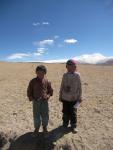 nomad kids near Mayum La